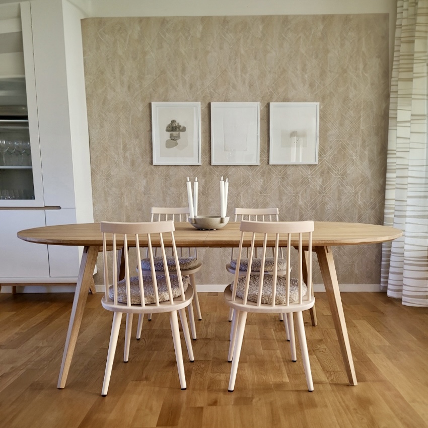 Ovalt matbord i skandinavisk design